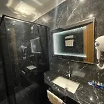 Deluxe And Курортный комплекс *