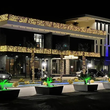 Resort Deluxe And Spa *