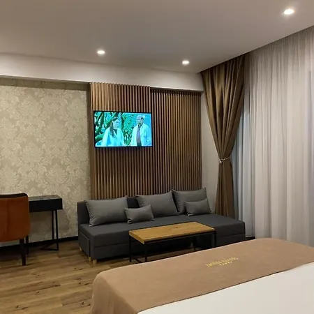 Deluxe And Spa Resort