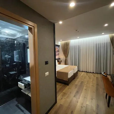 Deluxe And Spa * Koplik