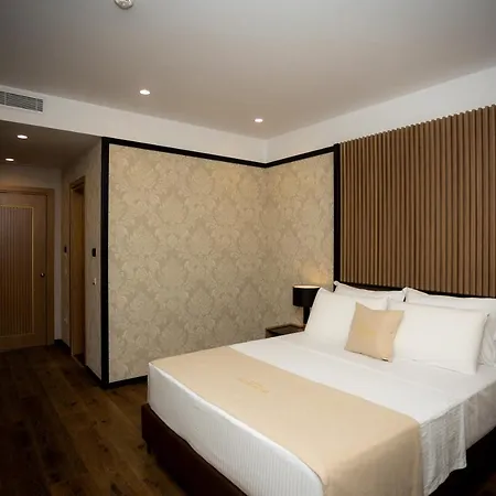 Deluxe And Spa Resort *