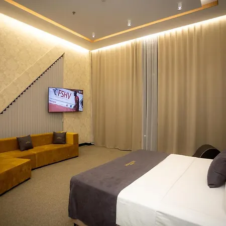 Deluxe And Spa *