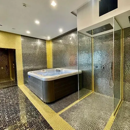 Deluxe And Üdülőközpont *