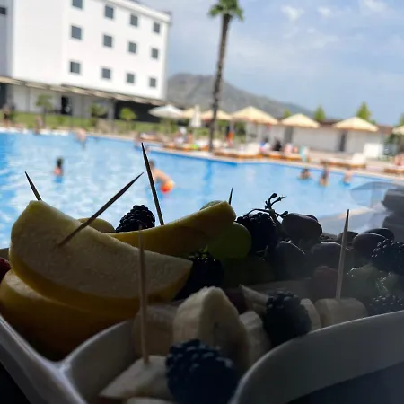 Deluxe Resort&spa *