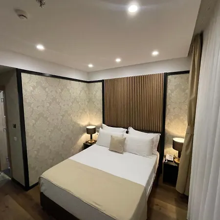 Resort Deluxe And *