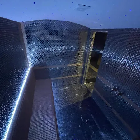 Deluxe And Rezort Koplik