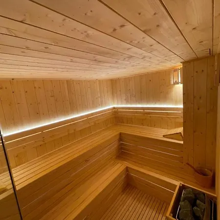 리조트 Deluxe And