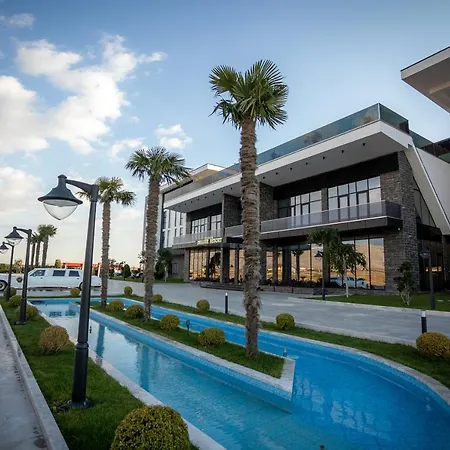 Deluxe Resort&spa *