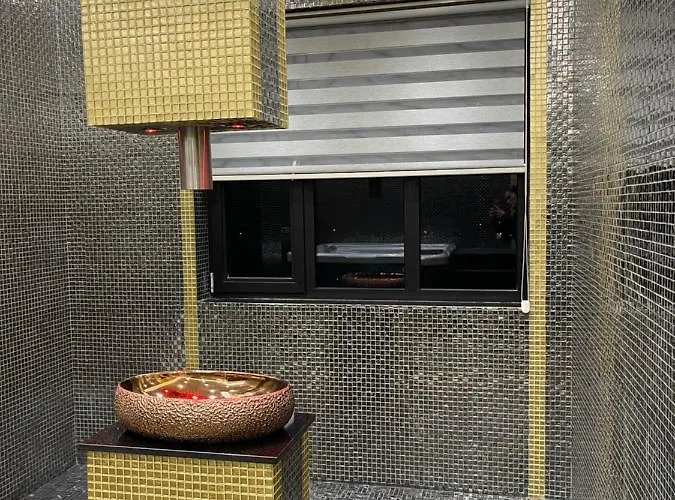 Deluxe And Rezort Koplik