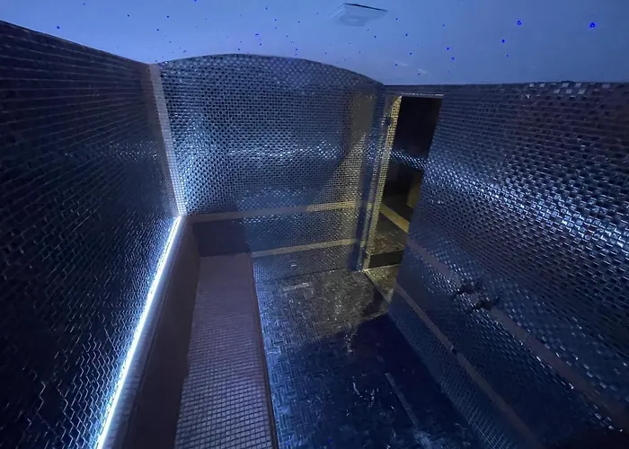 Deluxe And Rezort Koplik