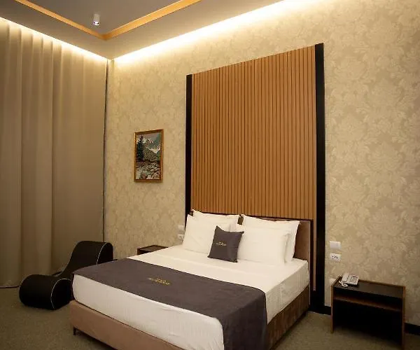 Rezort Deluxe And Koplik